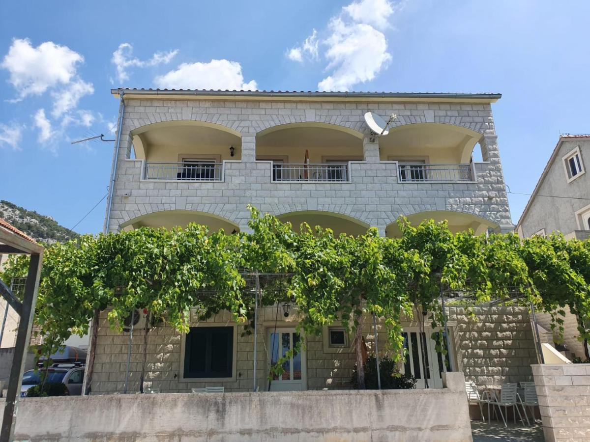 Apartments Gojevic Bol Exterior photo