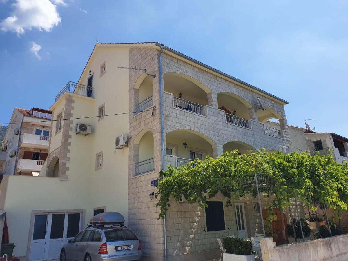 Apartments Gojevic Bol Exterior photo
