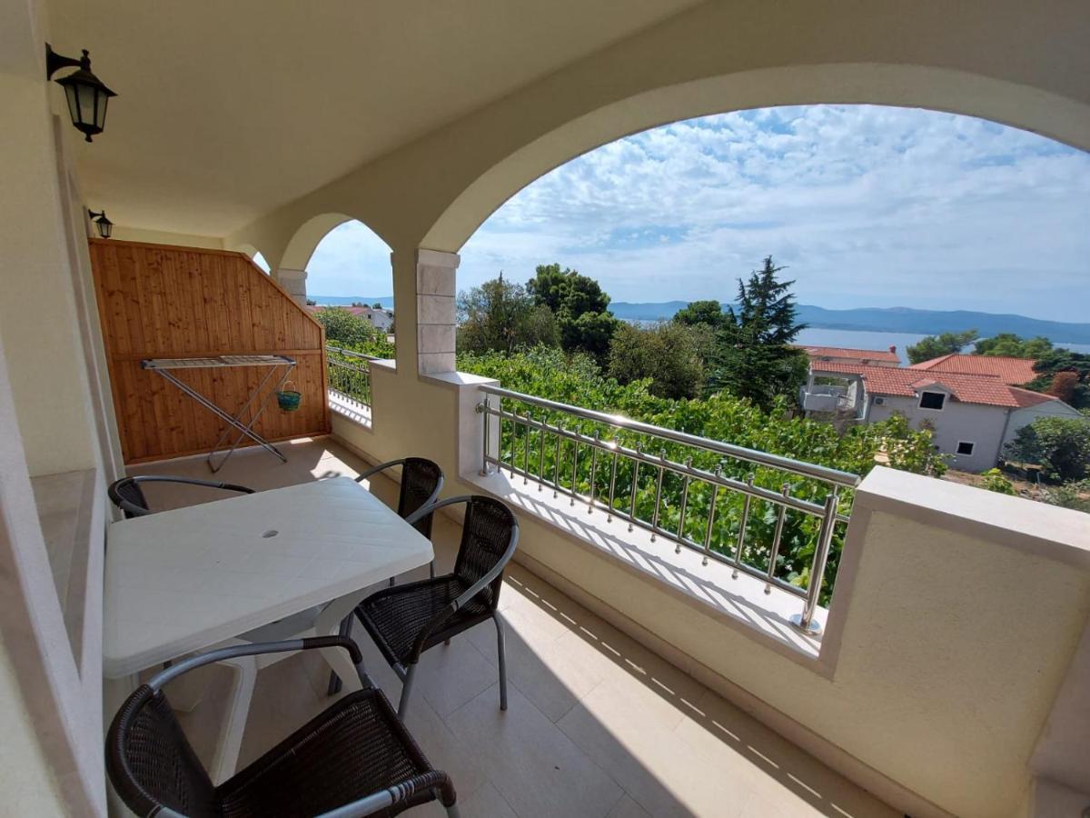 Apartments Gojevic Bol Exterior photo