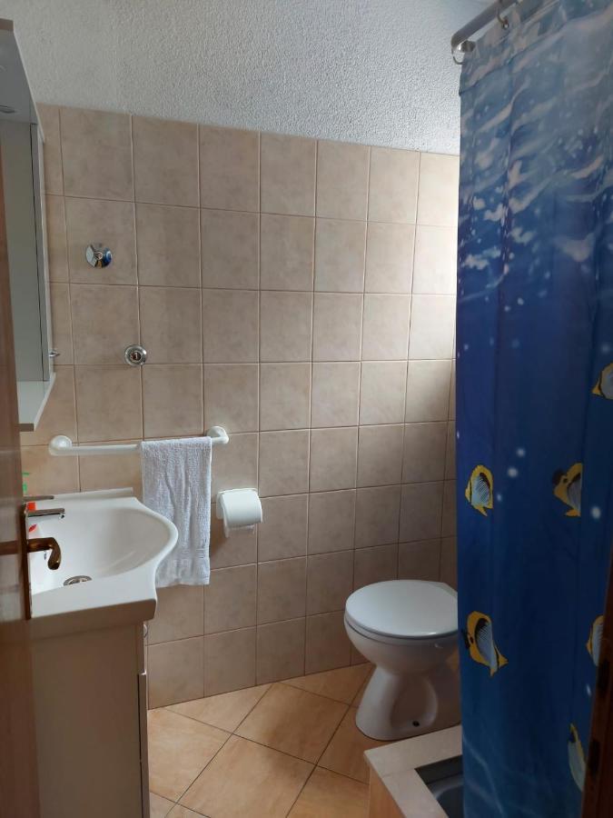 Apartments Gojevic Bol Exterior photo