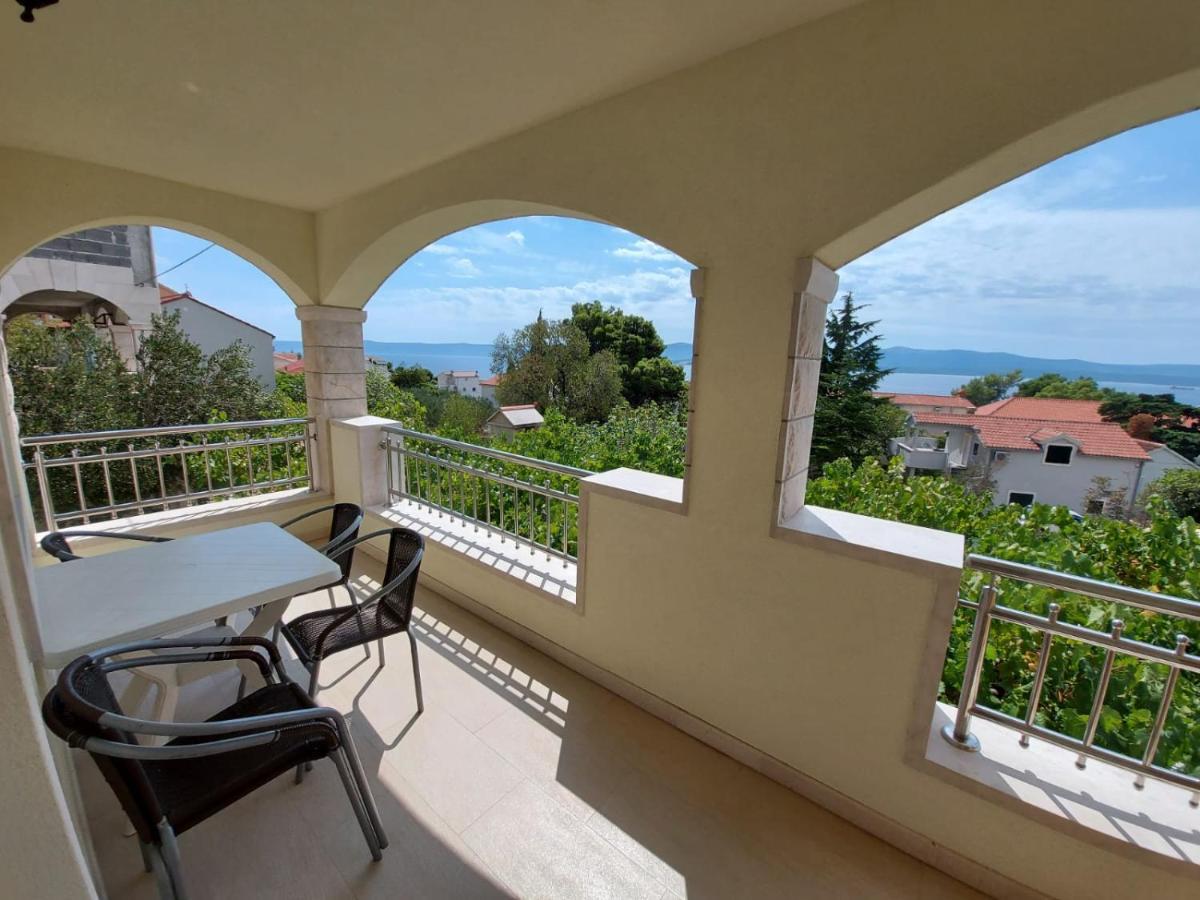 Apartments Gojevic Bol Exterior photo