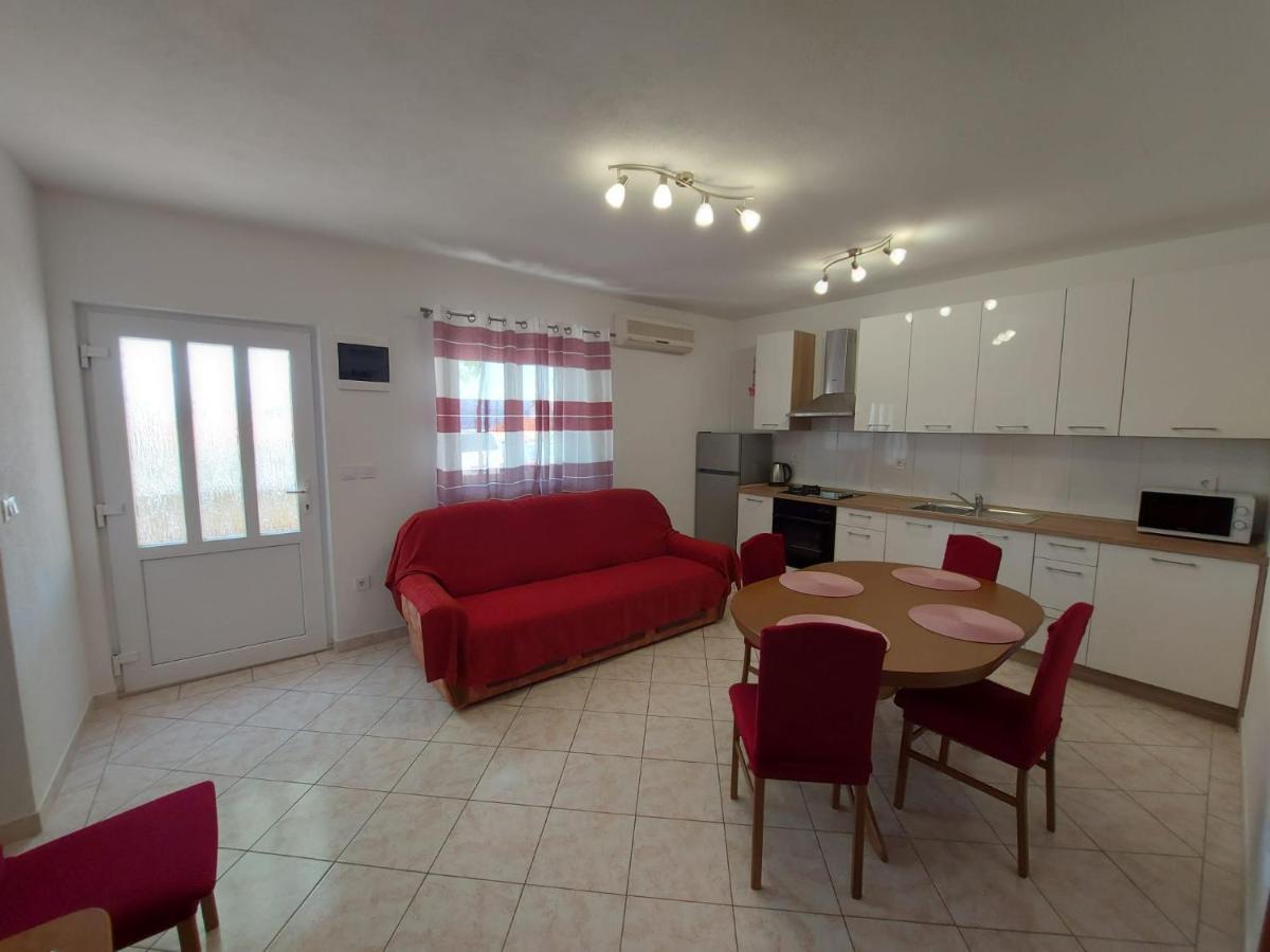 Apartments Gojevic Bol Exterior photo