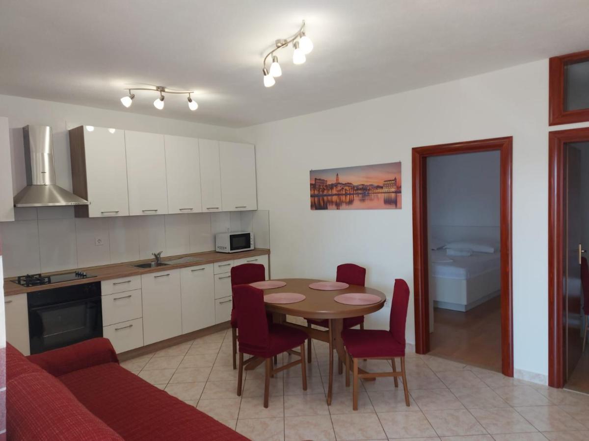 Apartments Gojevic Bol Exterior photo