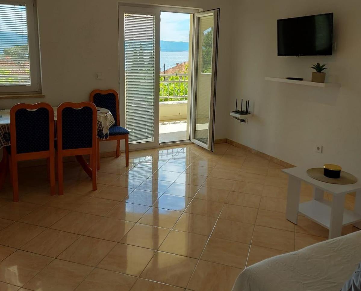 Apartments Gojevic Bol Room photo